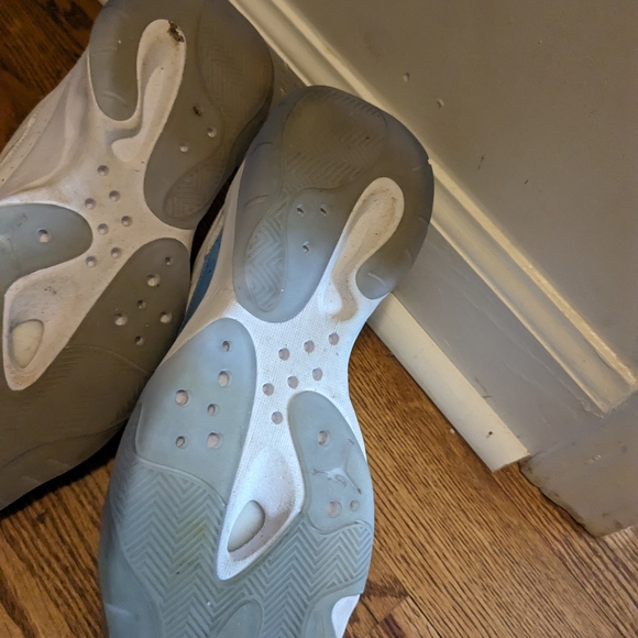 Clean barely worn Jordans - Picture 3 of 4